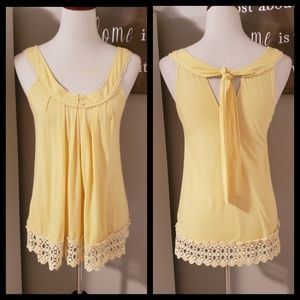 Tealf Yellow Sleeveless Top Sz. Medium